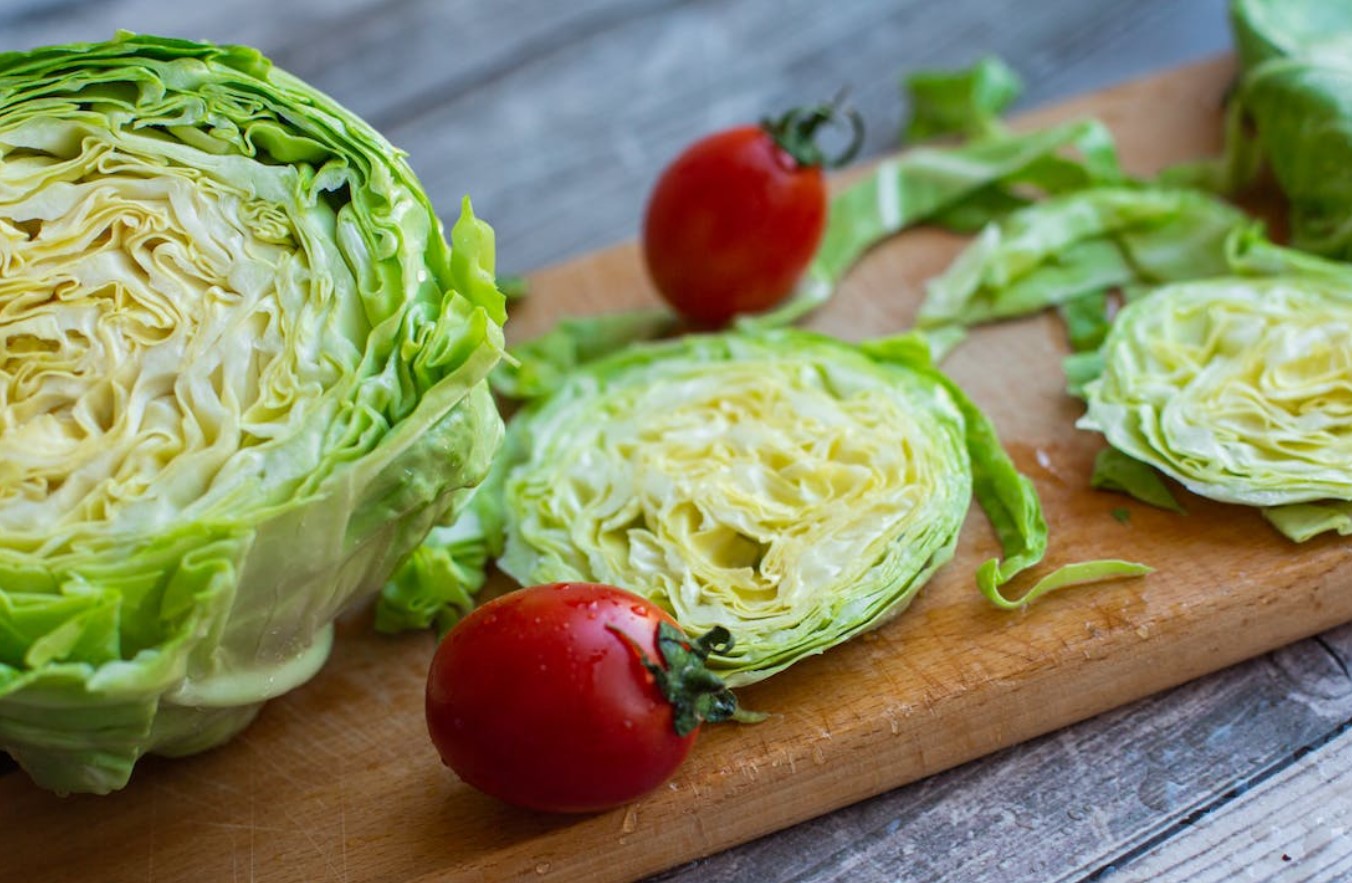 Iceberg Lettuce Nutrition, Benefits, Side effects & Preparation